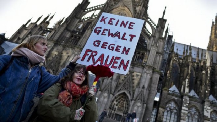 Cologne sex attacks: MPs debate tougher laws
